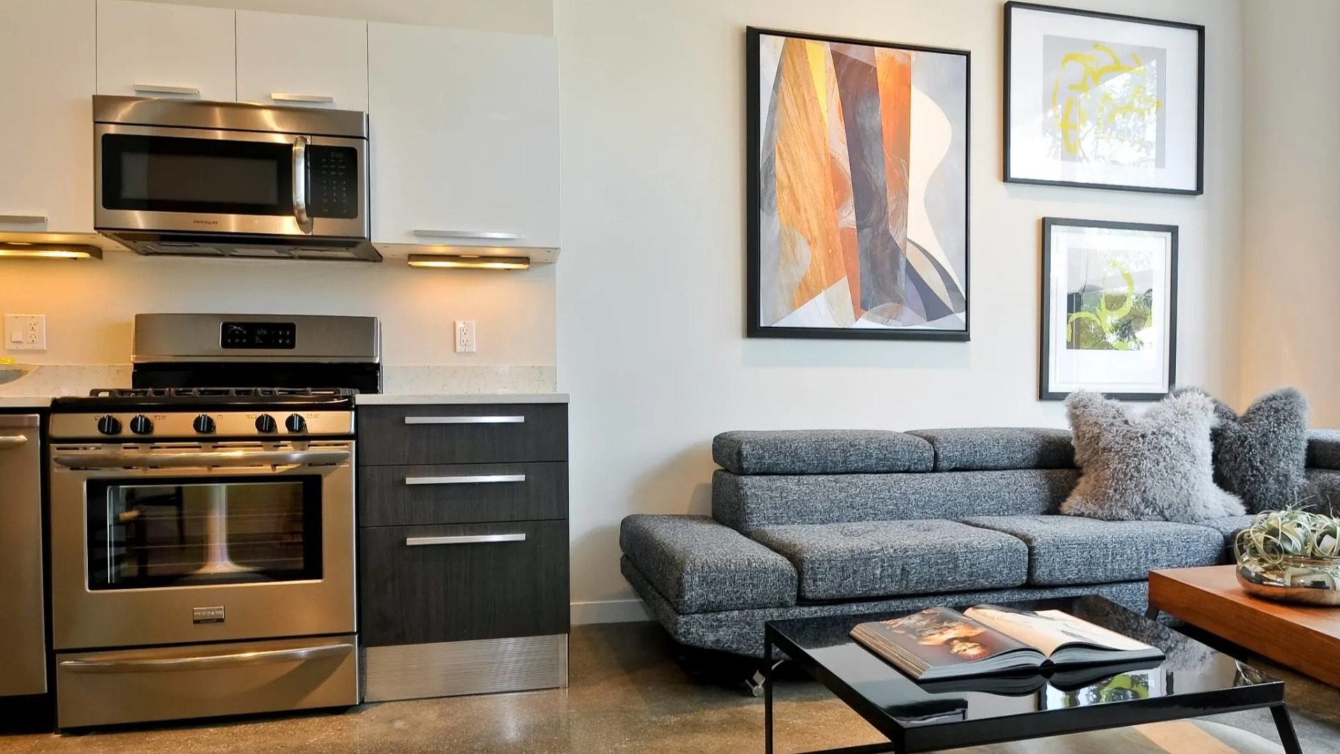 13thirteen Randolph Street Lofts