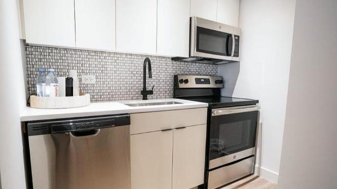 21 E. Chestnut