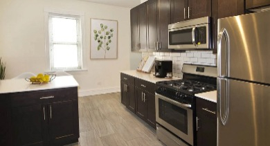 5533 S Blackstone