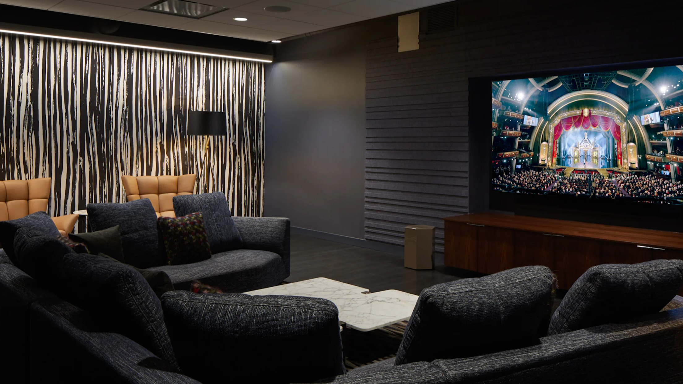 Cascade Lakeshore East Apartments