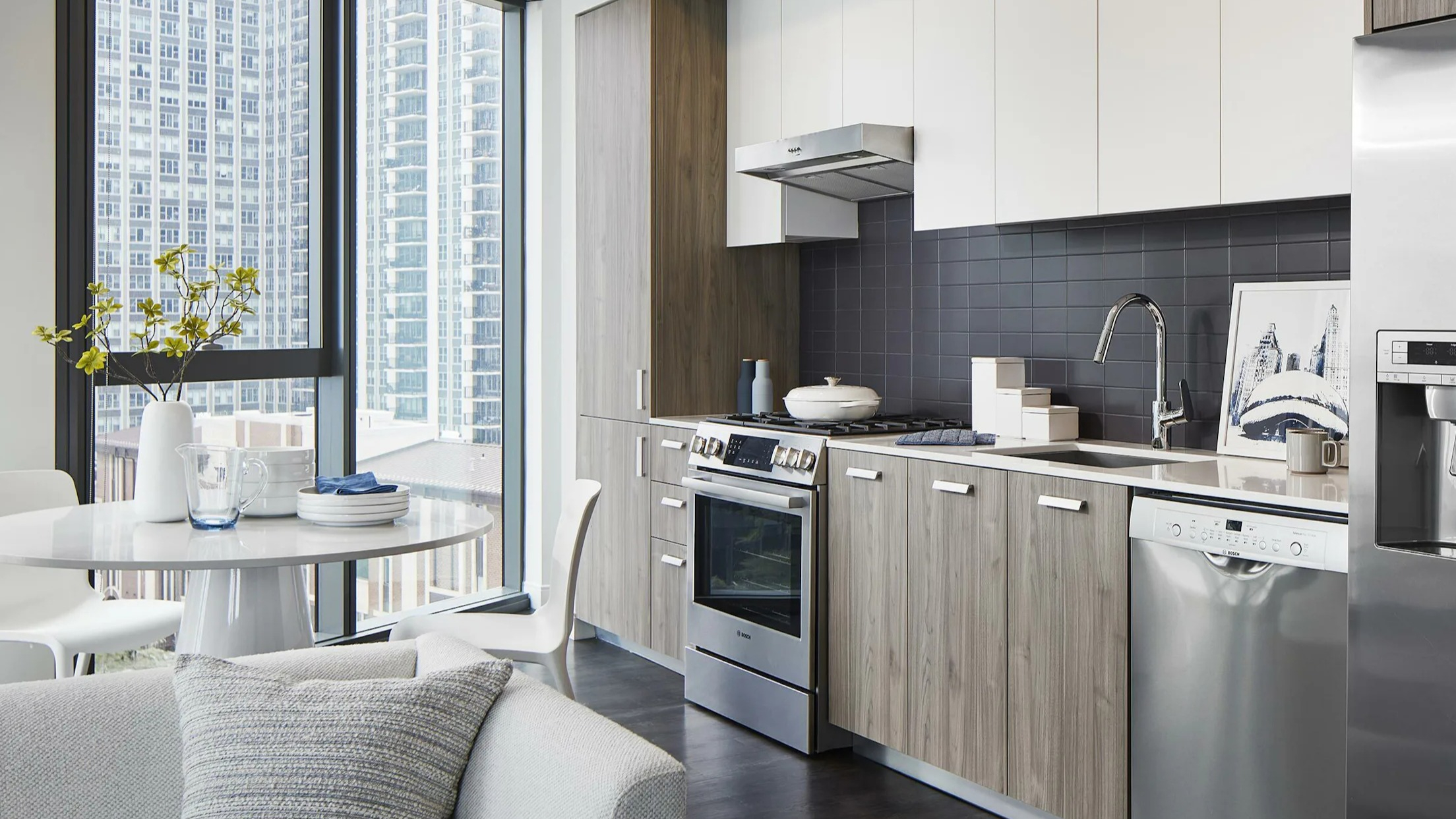 Cascade Lakeshore East Apartments