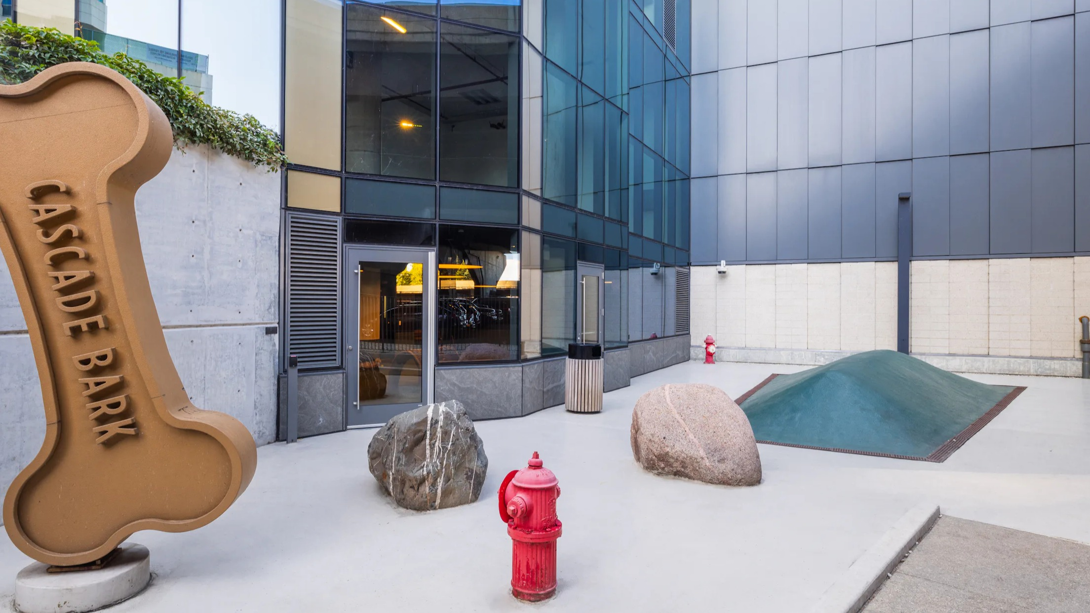 Cascade Lakeshore East Apartments