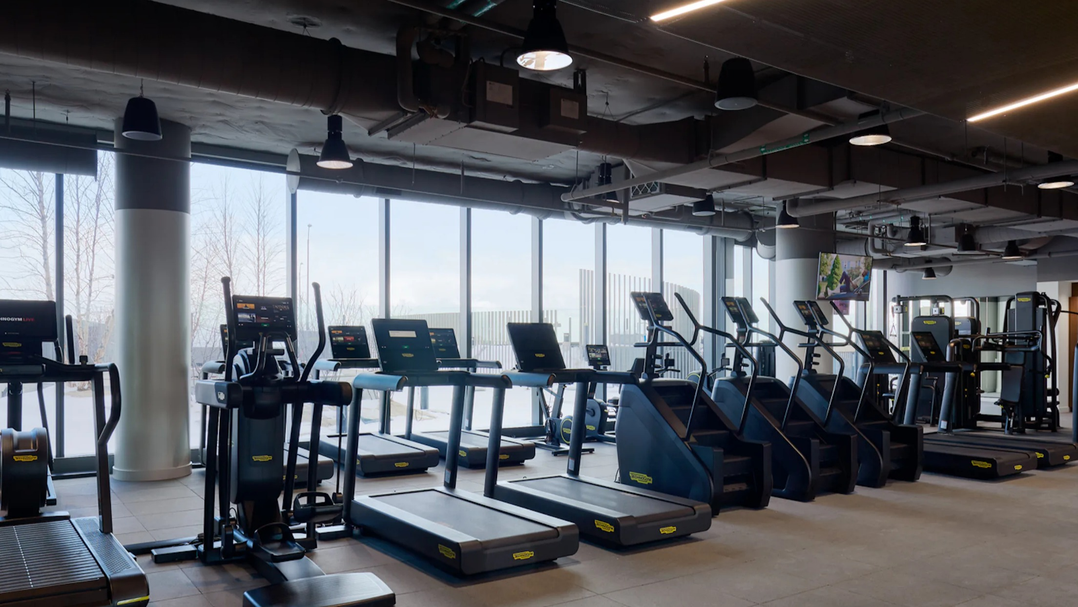 State-of-the-art fitness center with a variety of cardio and weight training equipment at Cascade Lakeshore East in Chicago