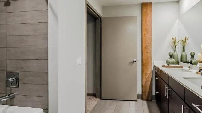 Lofts at River East
