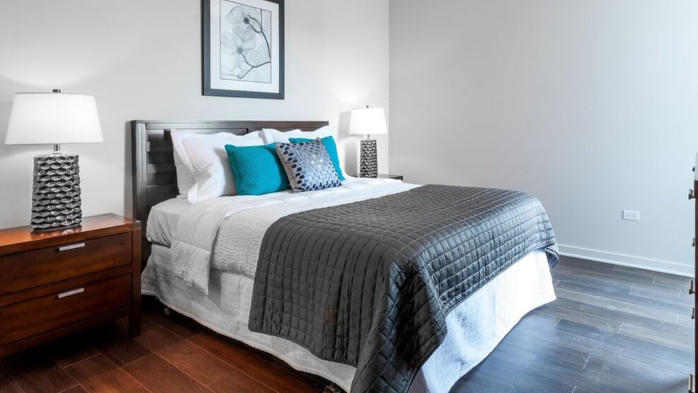 Luxe on Chicago Apartments