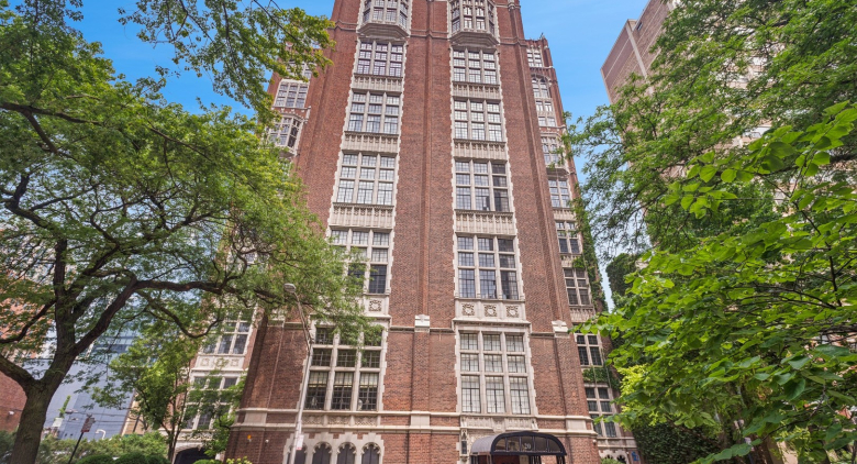 20 E Cedar St. #8B