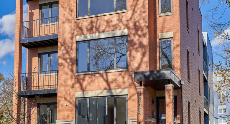 1405 E 65th Place
