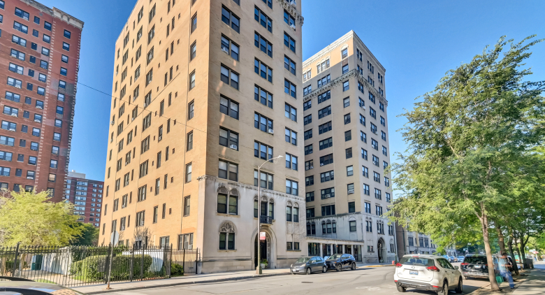 1755 E 55th Street #301