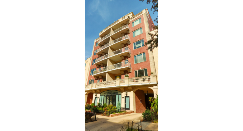 Park Plaza at Belmont Harbor