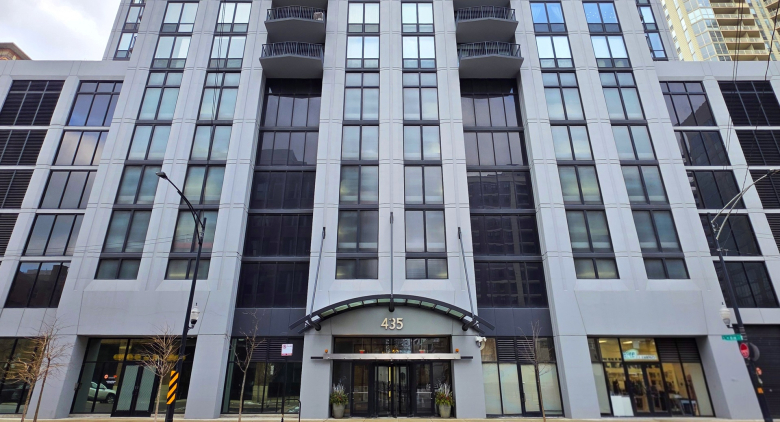 435 W Erie Street #1002