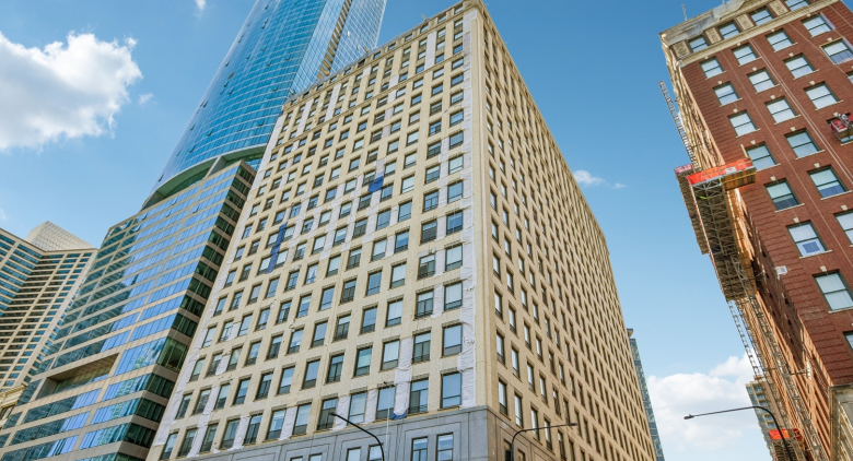 910 S Michigan Avenue #2006