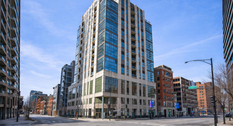 150 W Superior Street