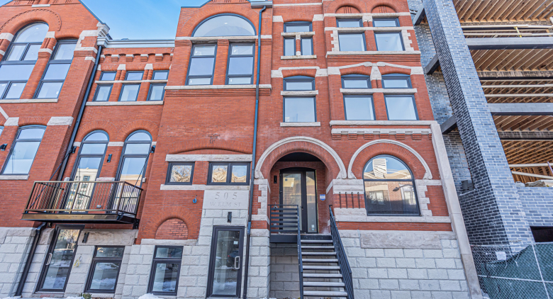 Near North apartment for rent
