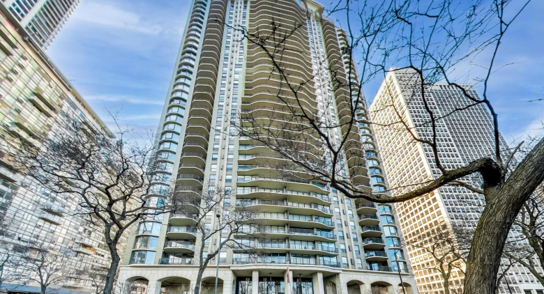 1040 N LAKE SHORE Drive #7B
