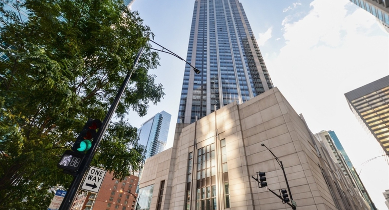 512 N McClurg Court #1509