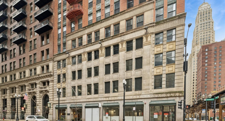 208 W WASHINGTON Street #2007