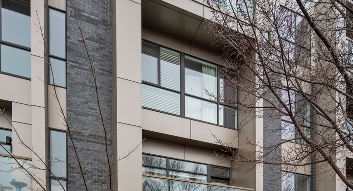 1303 W Diversey Parkway