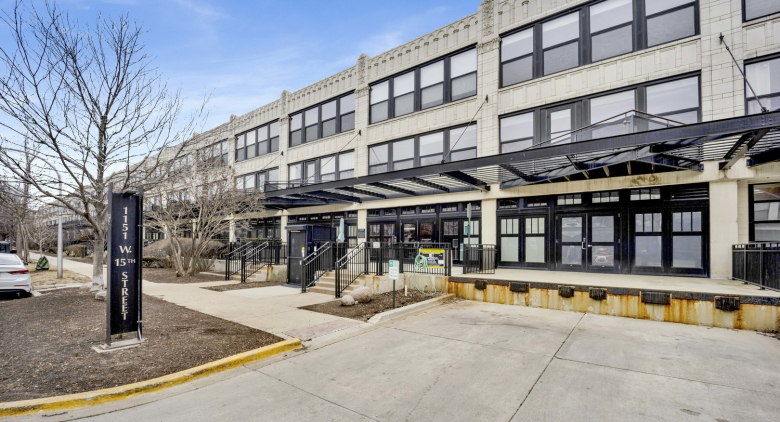 1151 W 15TH Street