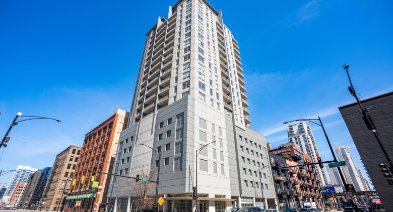 330 W GRAND Avenue