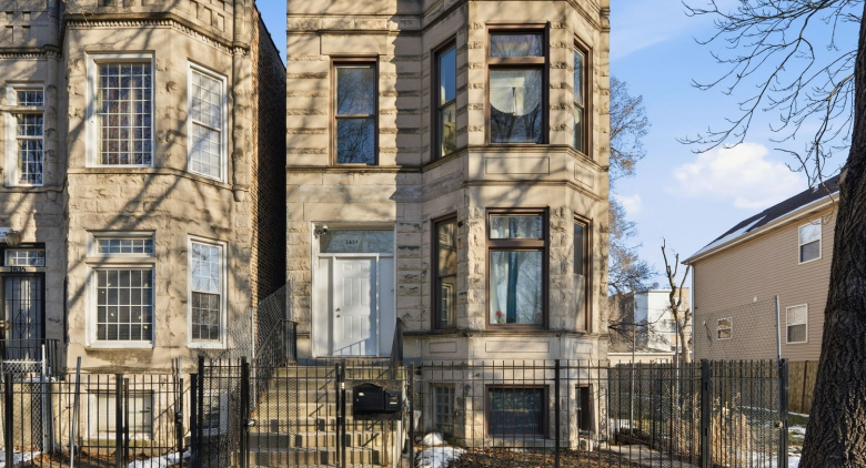 1637 S Saint Louis Avenue