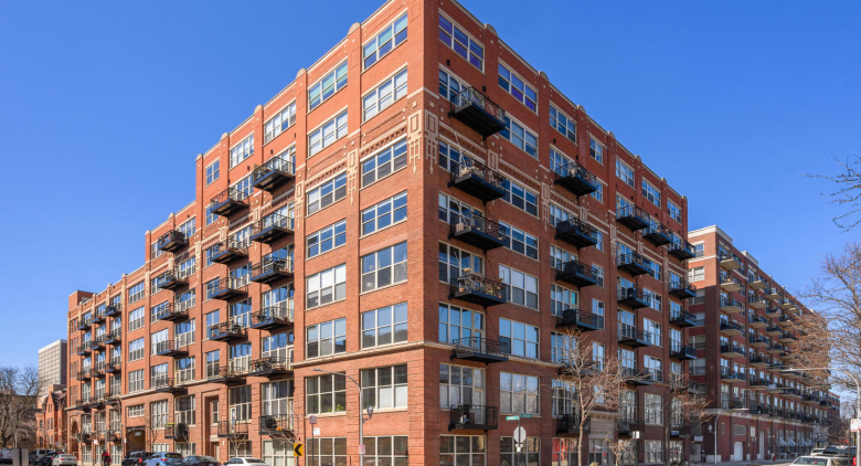 1500 W Monroe Street #215