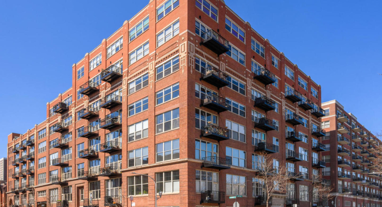 1500 W Monroe Street #519