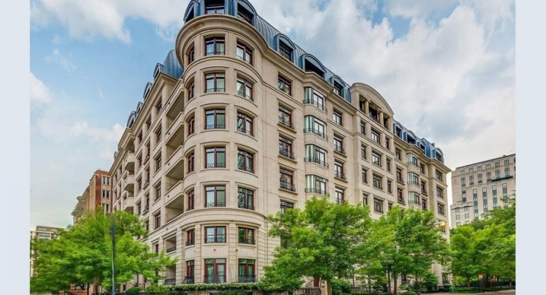 65 E GOETHE Street #4N