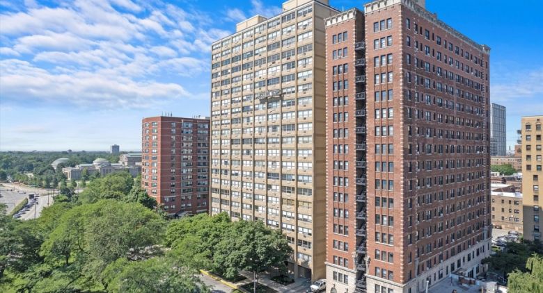Unit #5B at 5530 S Shore Dr.