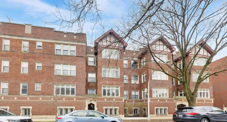 2221 E 68th Street