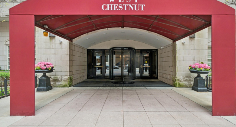 21 W Chestnut Street #809