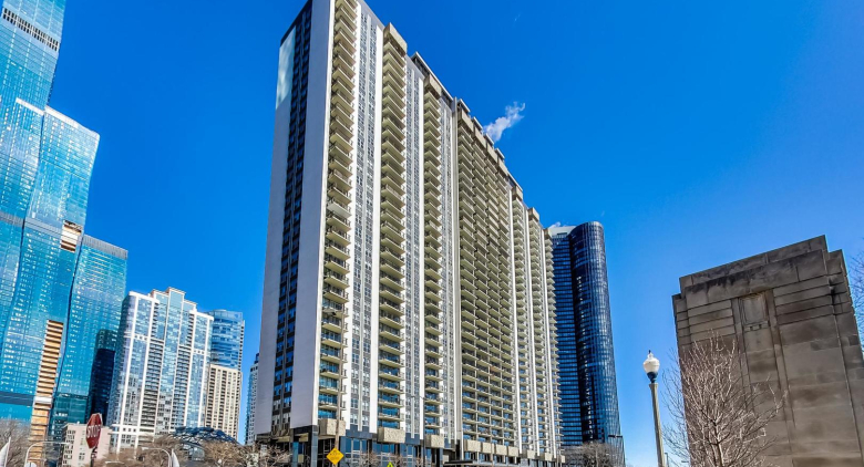 400 E Randolph Street #3320