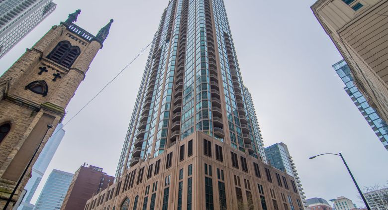 21 E Huron St. #2705 photo 1