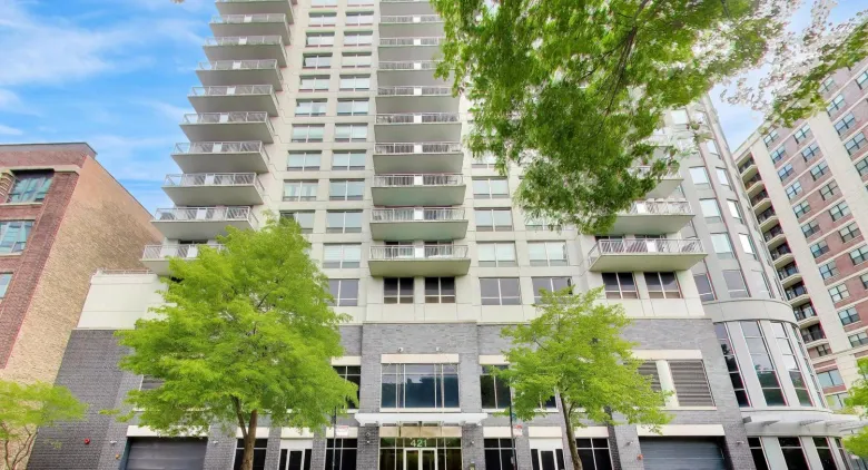 Unit #604 at Huron Pointe