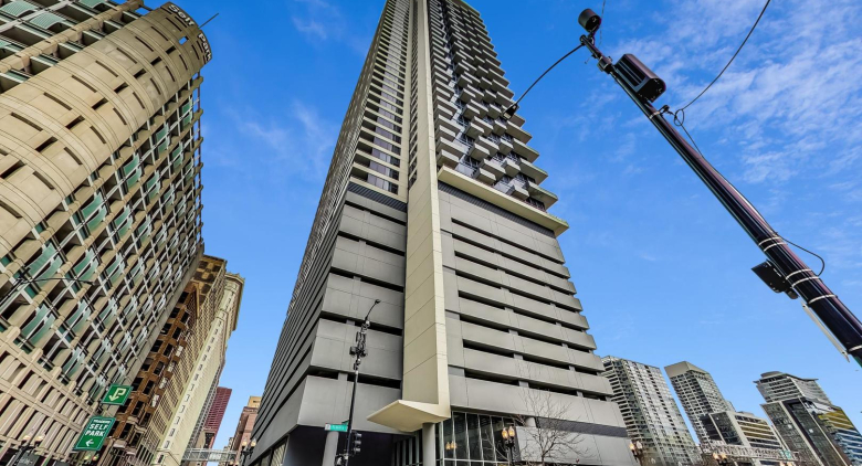 235 W VAN BUREN Street #3413