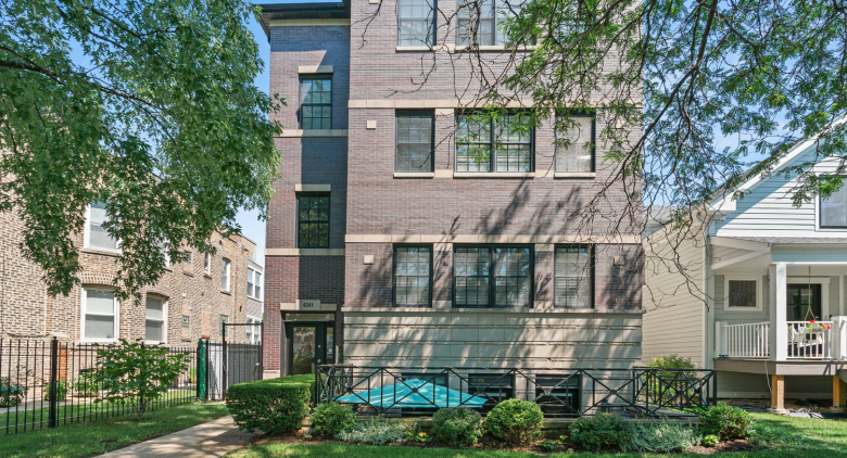 4341 N Mozart Street