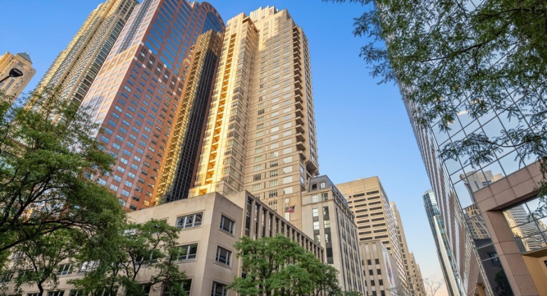 118 E Erie Street #32G