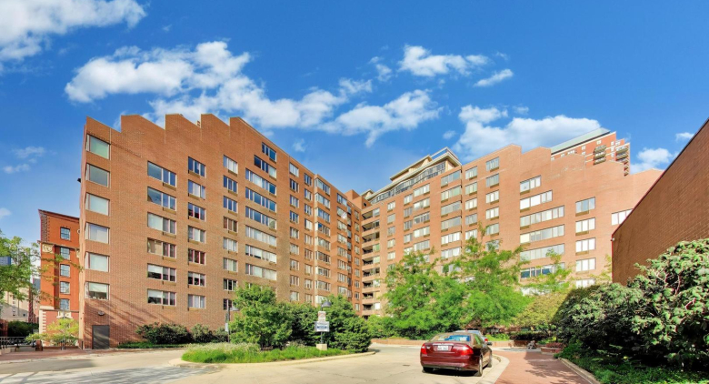Unit #1006 at 801 S Plymouth Ct.