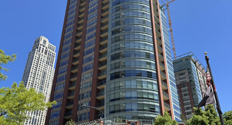 415 E North Water Street #2701