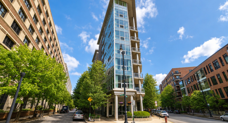 845 N Kingsbury Street #704