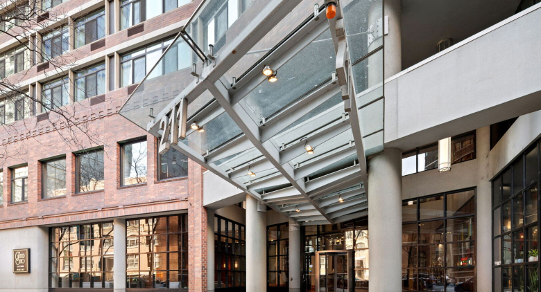 211 E Ohio Street #2915