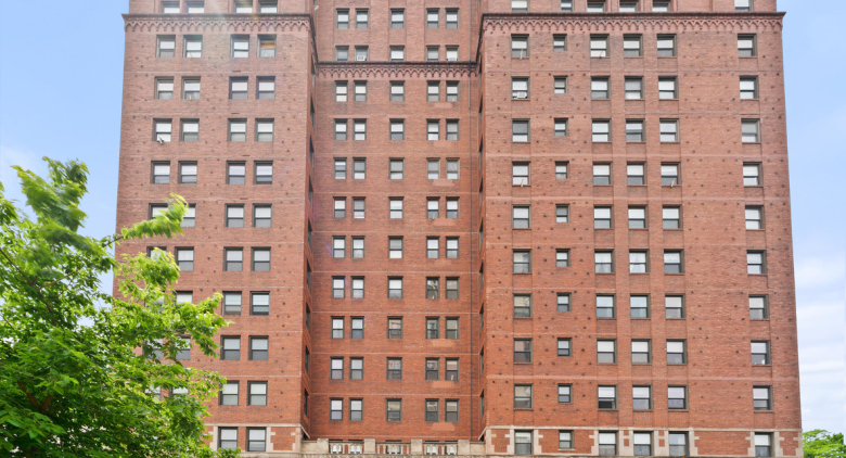 6700 S Crandon Avenue #6C
