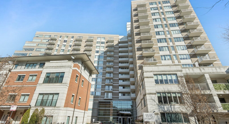 1515 S Prairie Ave. #914