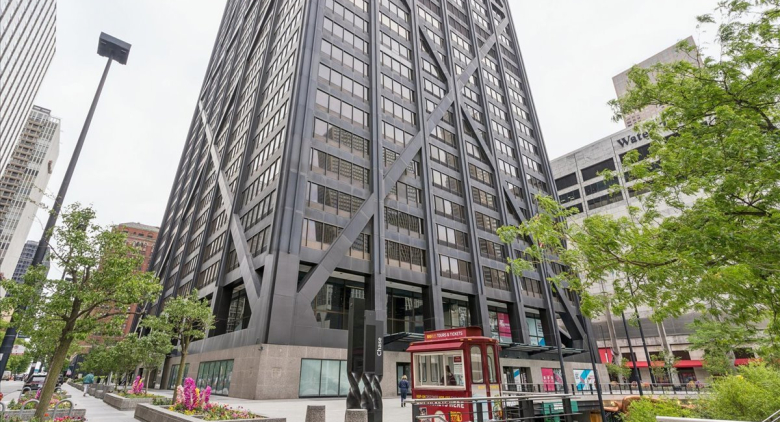 175 E Delaware Place #8304