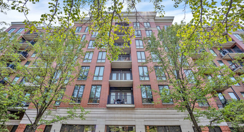 343 W Old Town Court