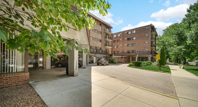 2325 N Neva Avenue #204B