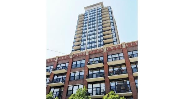 210 S Desplaines Street #1008