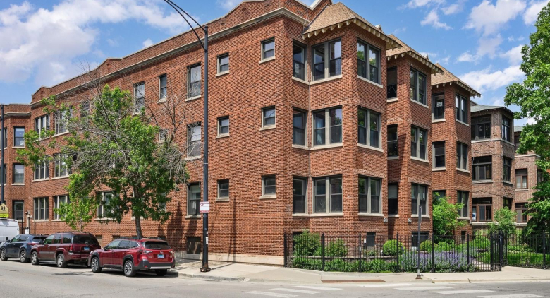 1310 W Montrose Avenue