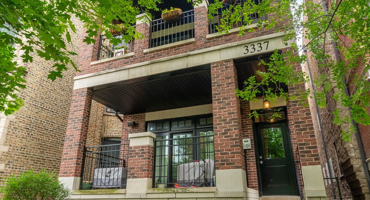 3337 N Seminary Avenue
