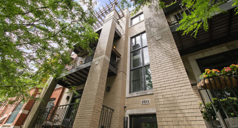 2012 W Erie Street