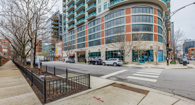 340 W Superior Street